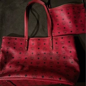 Mcm Liz reversible medium shopper red gently used